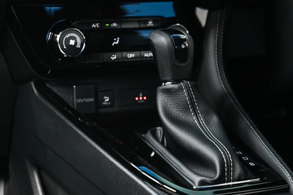 ภายใน-yaris ativ hev-hev gr sport