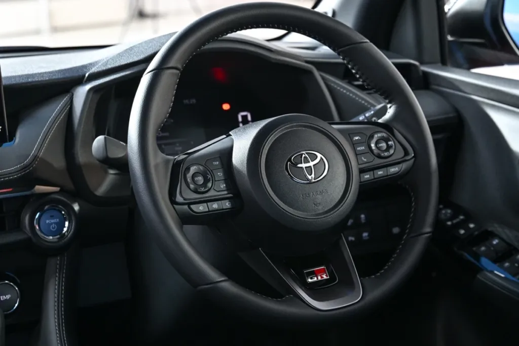 ภายใน-yaris ativ hev-hev gr sport