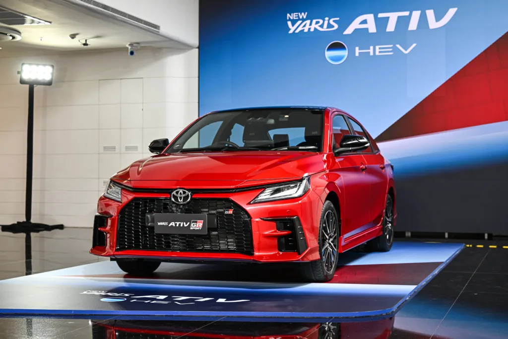 ภายนอก-yaris ativ hev-hev gr sport