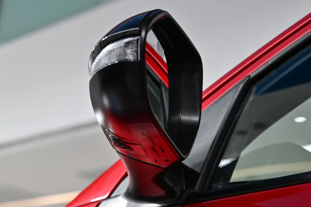 ภายนอก-yaris ativ hev-hev gr sport