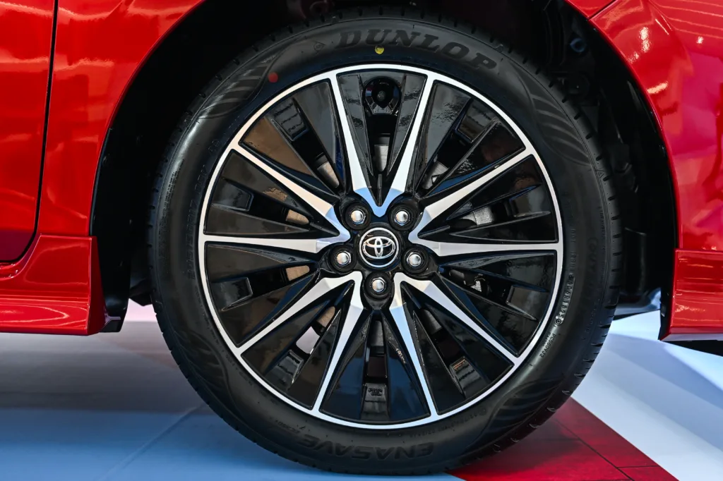 ภายนอก-yaris ativ hev-hev gr sport