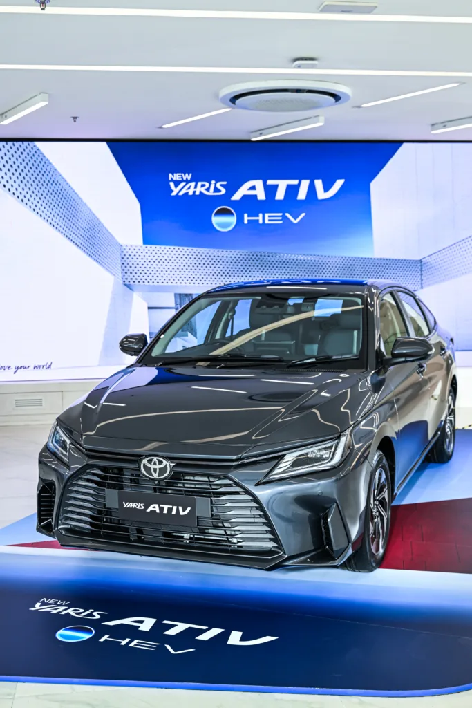 ภายนอก-yaris ativ hev-hev premium