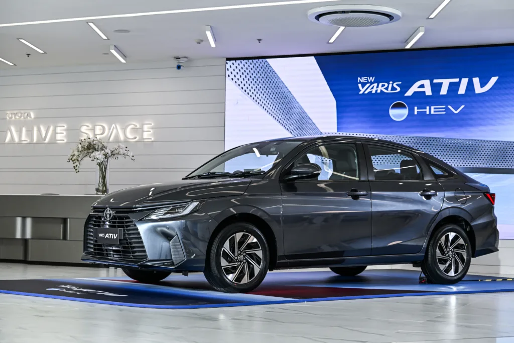 ภายนอก-yaris ativ hev-hev premium