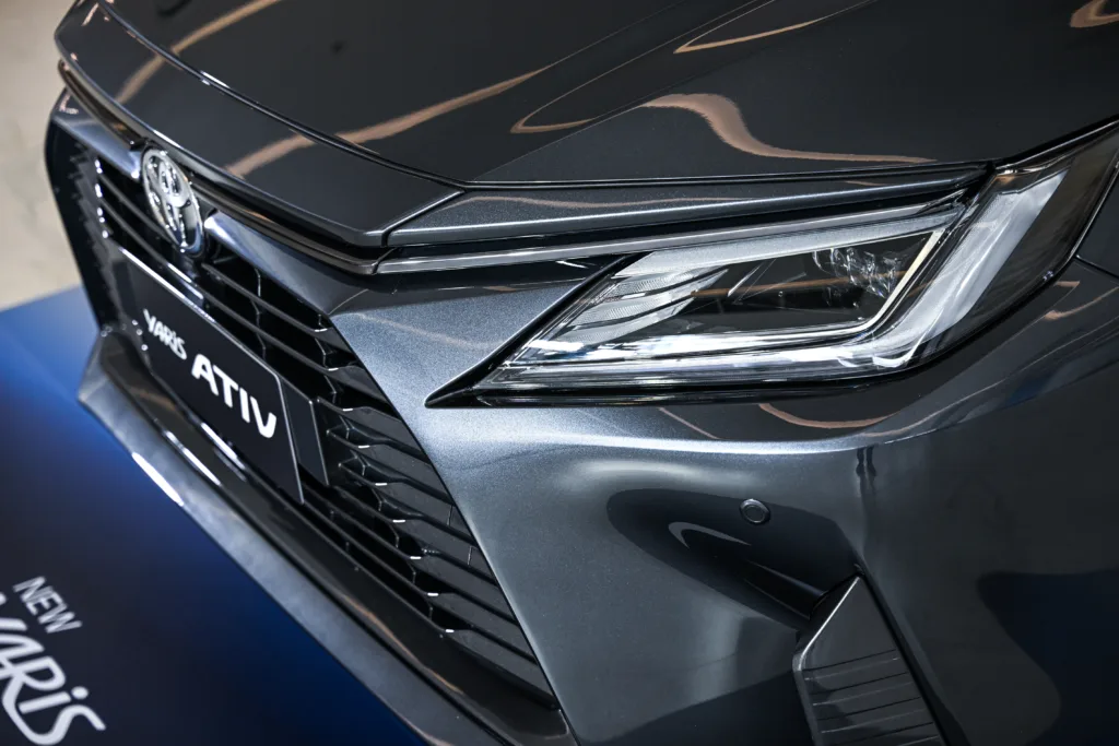 ภายนอก-yaris ativ hev-hev premium