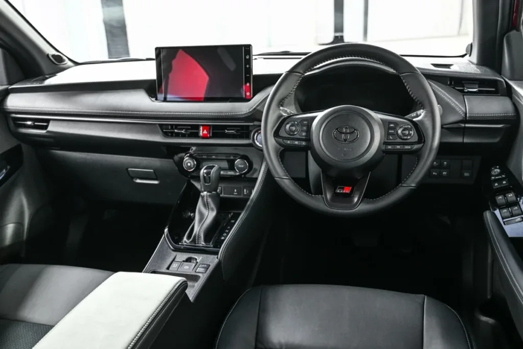 ภายใน-yaris ativ hev-hev gr sport