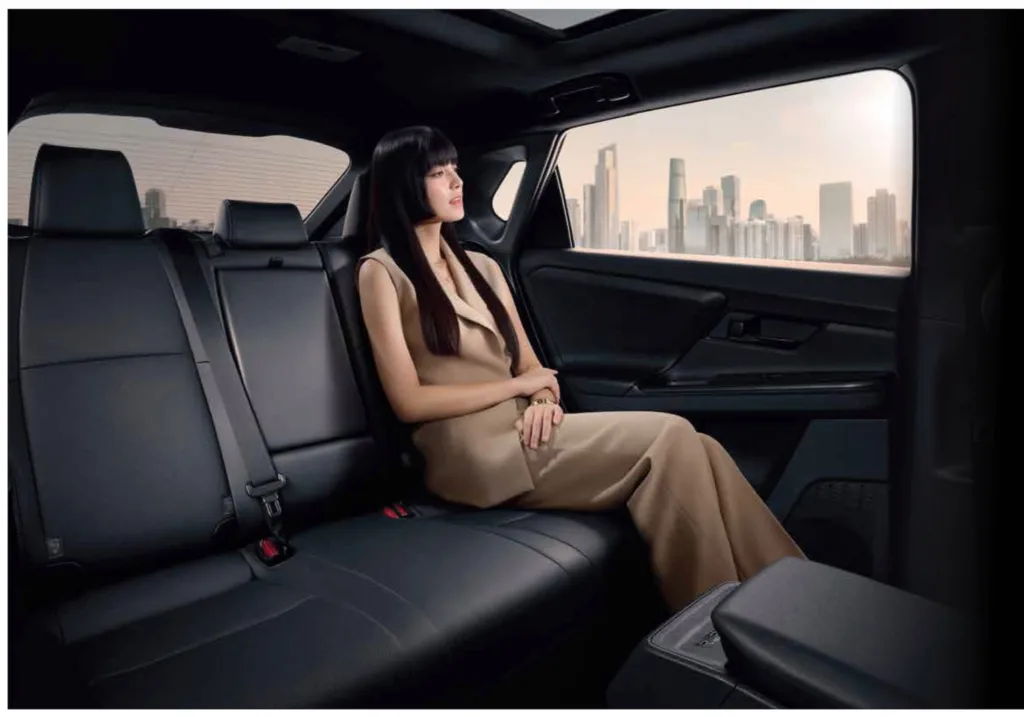 Interior ภายในห้องโดยสาร